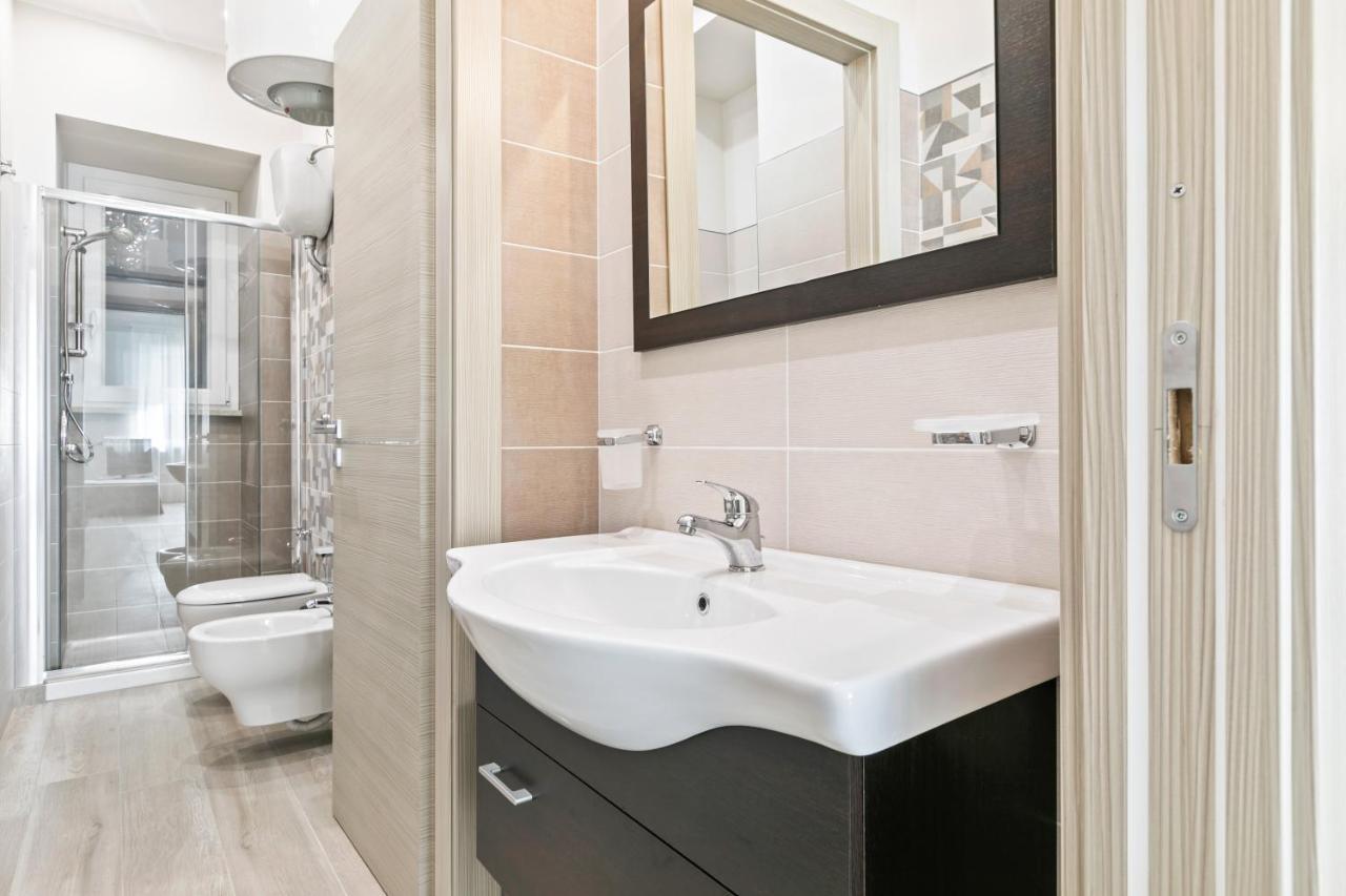 Grattacielo Ina Apartments ปาแลร์โม ภายนอก รูปภาพ